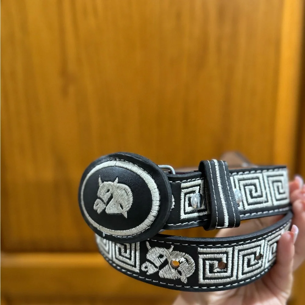 Kids belt leather western style new Black and White Embroidered Belt